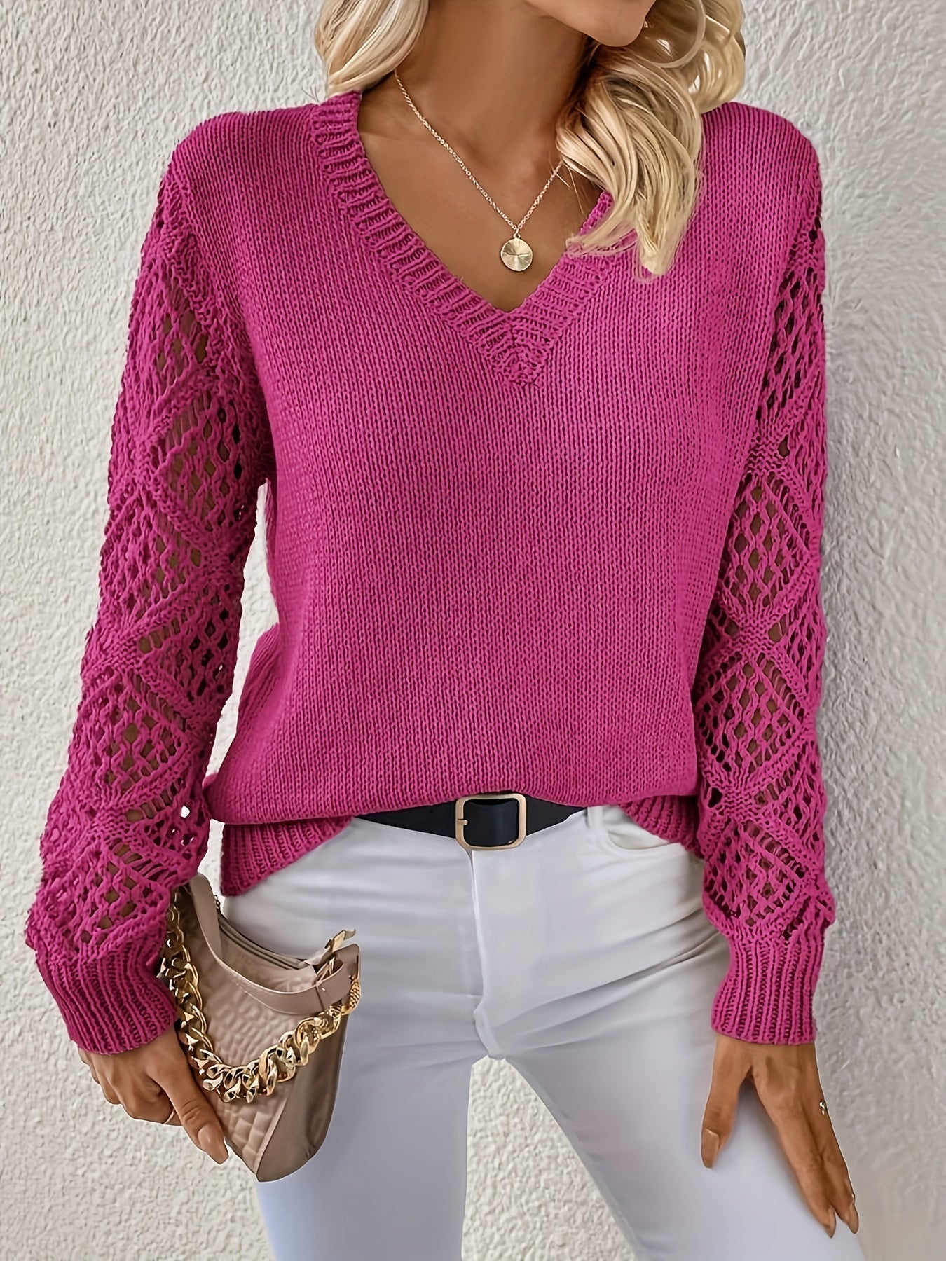 NAOMI | ELEGANT V-NECK SWEATER