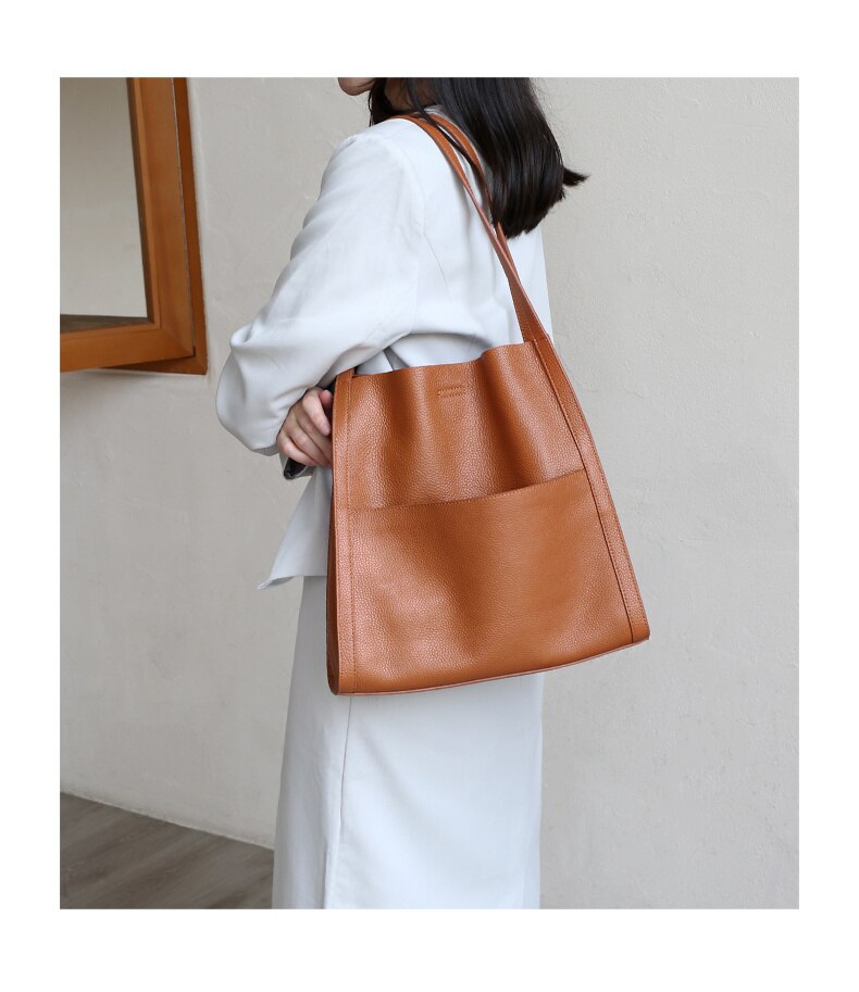 Eleganza Italian leather shoulder bag