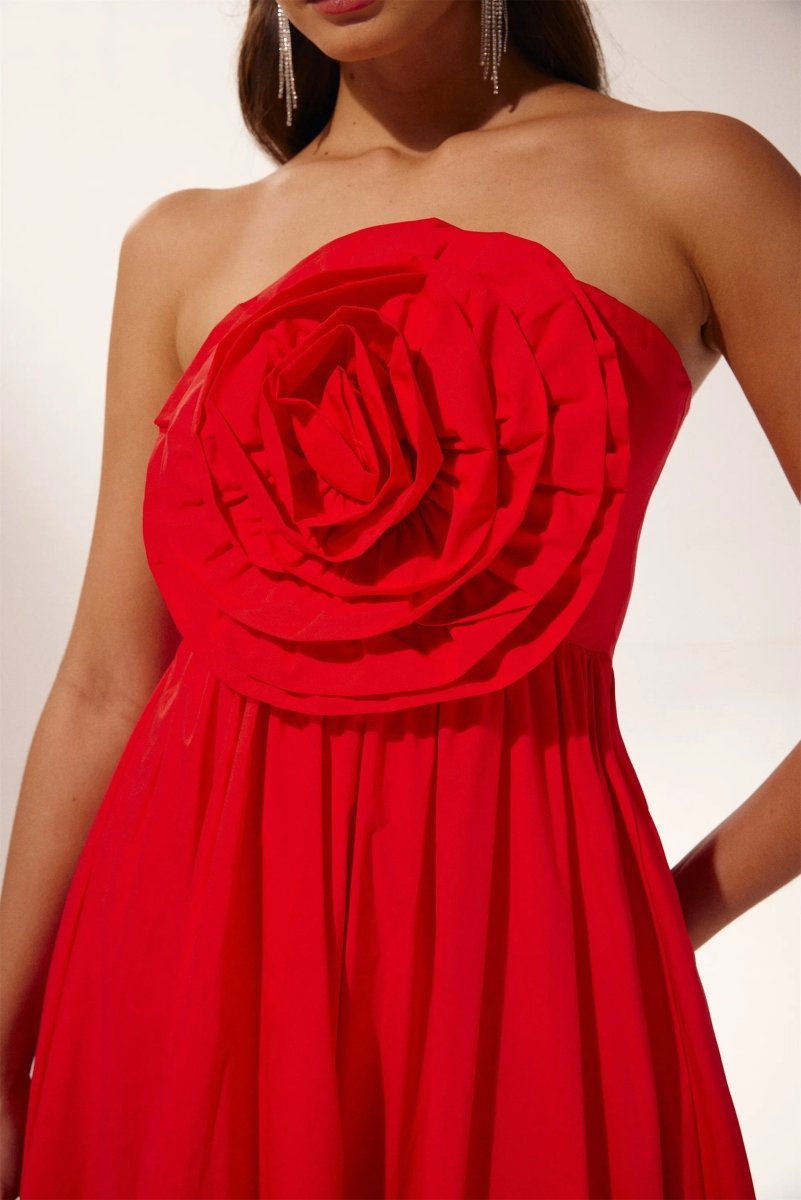 Sculpted Flower Strapless Maxi Dress